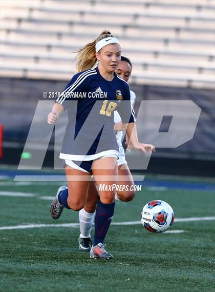 Thumbnail 1 in Loyola Academy vs. Glenbrook South (IHSA 3A Sectional Semifinal) photogallery.