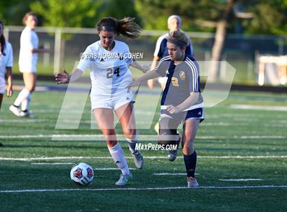 Thumbnail 3 in Loyola Academy vs. Glenbrook South (IHSA 3A Sectional Semifinal) photogallery.