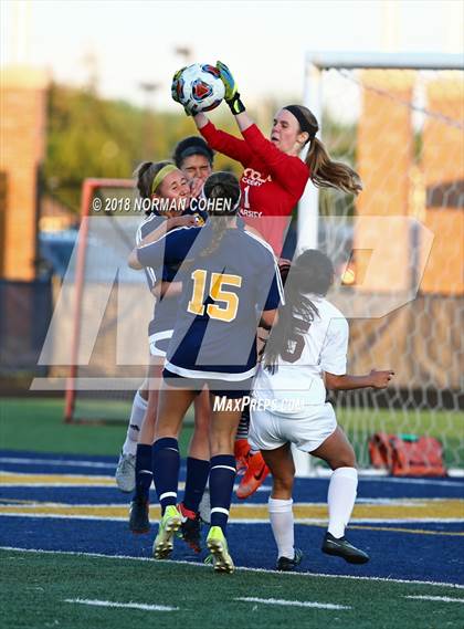 Thumbnail 2 in Loyola Academy vs. Glenbrook South (IHSA 3A Sectional Semifinal) photogallery.