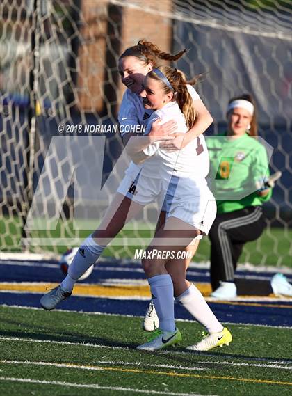 Thumbnail 3 in Loyola Academy vs. Glenbrook South (IHSA 3A Sectional Semifinal) photogallery.