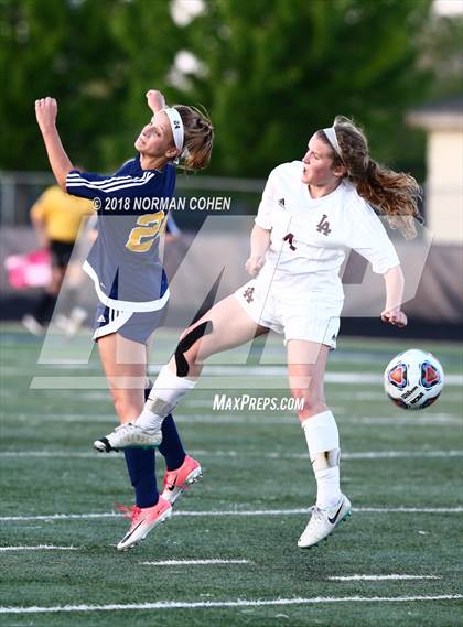 Thumbnail 3 in Loyola Academy vs. Glenbrook South (IHSA 3A Sectional Semifinal) photogallery.