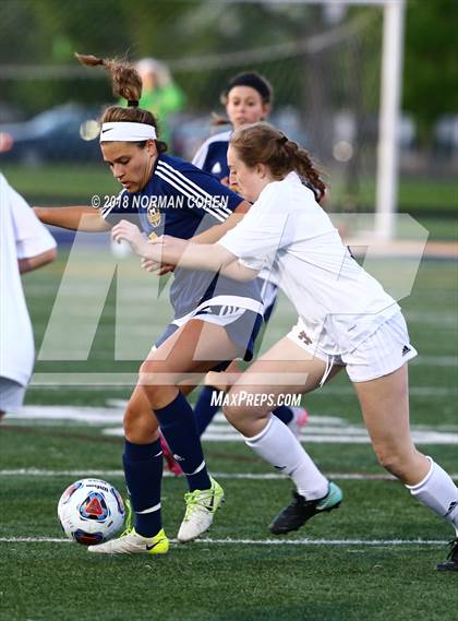 Thumbnail 3 in Loyola Academy vs. Glenbrook South (IHSA 3A Sectional Semifinal) photogallery.