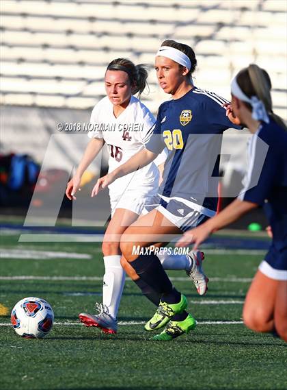 Thumbnail 1 in Loyola Academy vs. Glenbrook South (IHSA 3A Sectional Semifinal) photogallery.