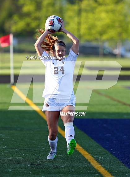 Thumbnail 3 in Loyola Academy vs. Glenbrook South (IHSA 3A Sectional Semifinal) photogallery.