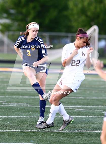 Thumbnail 2 in Loyola Academy vs. Glenbrook South (IHSA 3A Sectional Semifinal) photogallery.