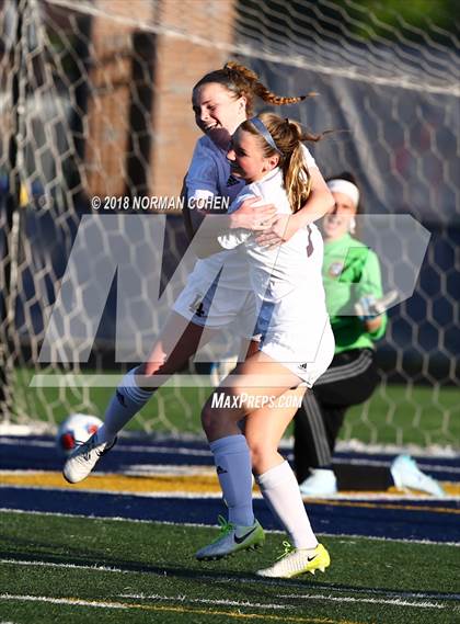 Thumbnail 2 in Loyola Academy vs. Glenbrook South (IHSA 3A Sectional Semifinal) photogallery.