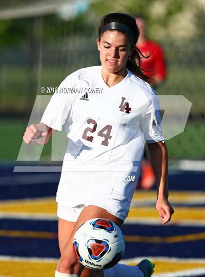 Thumbnail 2 in Loyola Academy vs. Glenbrook South (IHSA 3A Sectional Semifinal) photogallery.