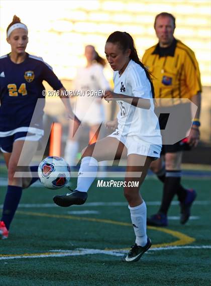 Thumbnail 2 in Loyola Academy vs. Glenbrook South (IHSA 3A Sectional Semifinal) photogallery.