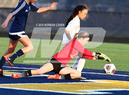 Thumbnail 3 in Loyola Academy vs. Glenbrook South (IHSA 3A Sectional Semifinal) photogallery.