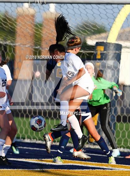 Thumbnail 2 in Loyola Academy vs. Glenbrook South (IHSA 3A Sectional Semifinal) photogallery.