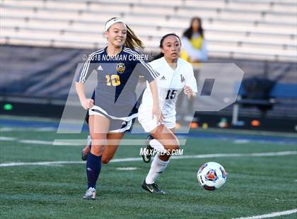Thumbnail 1 in Loyola Academy vs. Glenbrook South (IHSA 3A Sectional Semifinal) photogallery.