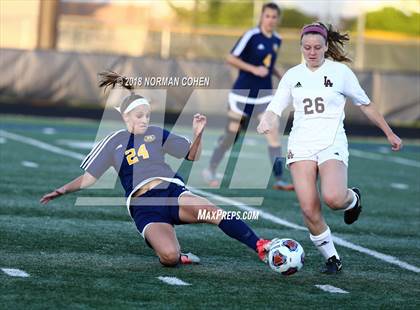 Thumbnail 3 in Loyola Academy vs. Glenbrook South (IHSA 3A Sectional Semifinal) photogallery.