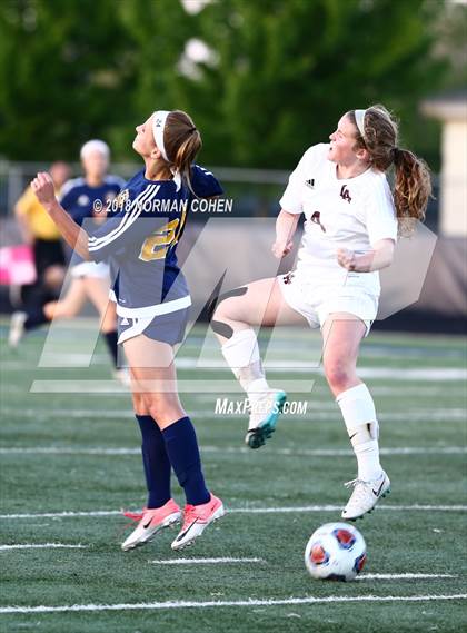 Thumbnail 2 in Loyola Academy vs. Glenbrook South (IHSA 3A Sectional Semifinal) photogallery.