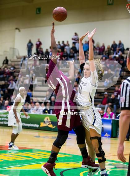 Thumbnail 2 in Baldwin vs. Ossining (NYSPHSAA Class AA Final) photogallery.