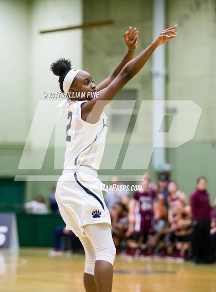 Thumbnail 2 in Baldwin vs. Ossining (NYSPHSAA Class AA Final) photogallery.