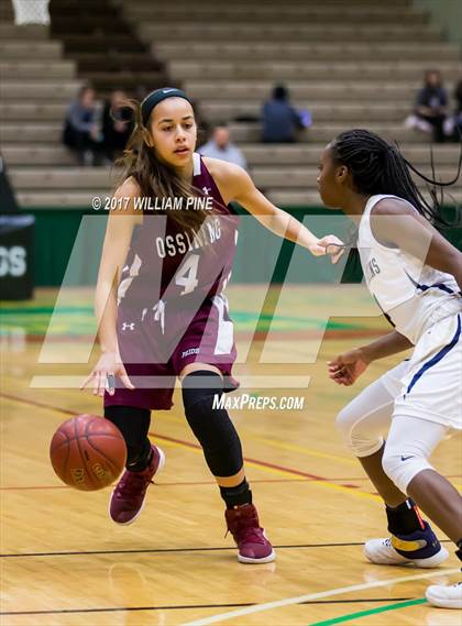 Thumbnail 2 in Baldwin vs. Ossining (NYSPHSAA Class AA Final) photogallery.