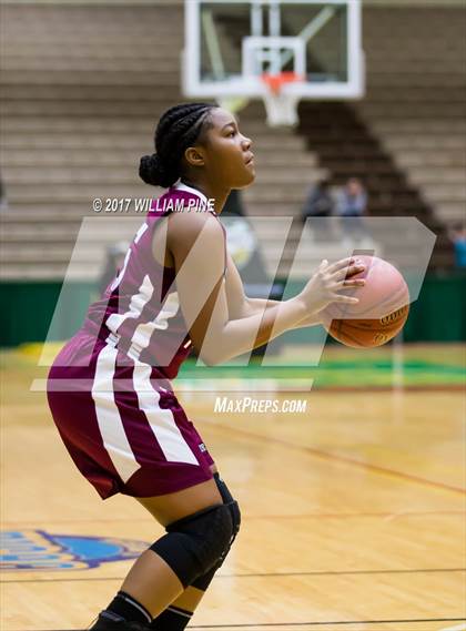 Thumbnail 3 in Baldwin vs. Ossining (NYSPHSAA Class AA Final) photogallery.