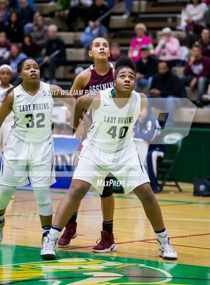 Thumbnail 2 in Baldwin vs. Ossining (NYSPHSAA Class AA Final) photogallery.