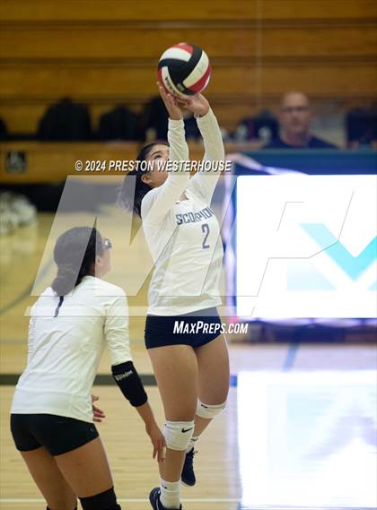 Thumbnail 2 in FR: Camarillo @ Moorpark photogallery.