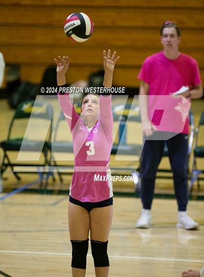 Thumbnail 1 in FR: Camarillo @ Moorpark photogallery.