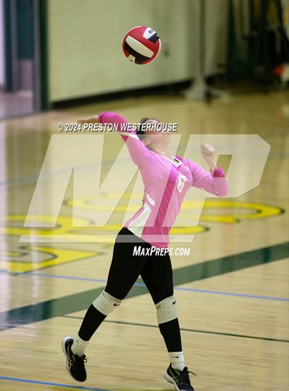 Thumbnail 2 in FR: Camarillo @ Moorpark photogallery.