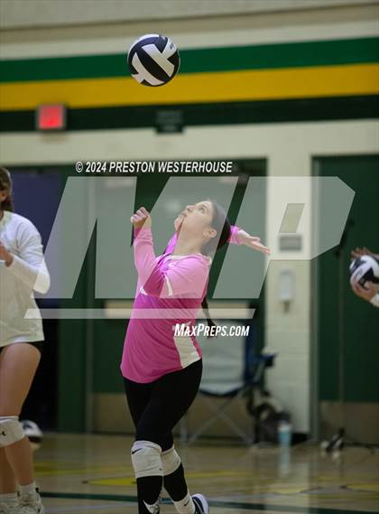 Thumbnail 2 in FR: Camarillo @ Moorpark photogallery.