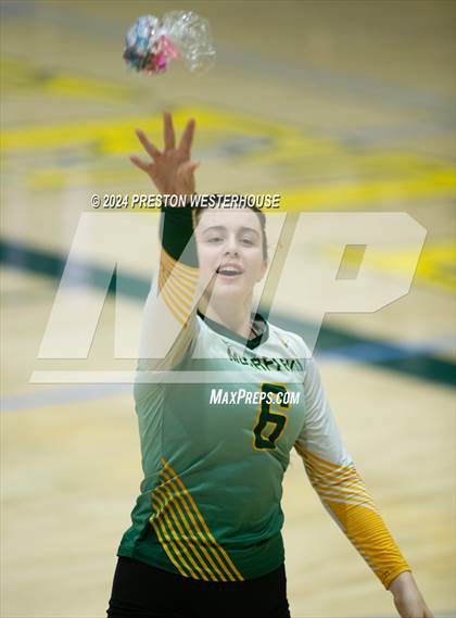 Thumbnail 2 in FR: Camarillo @ Moorpark photogallery.