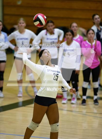 Thumbnail 3 in FR: Camarillo @ Moorpark photogallery.