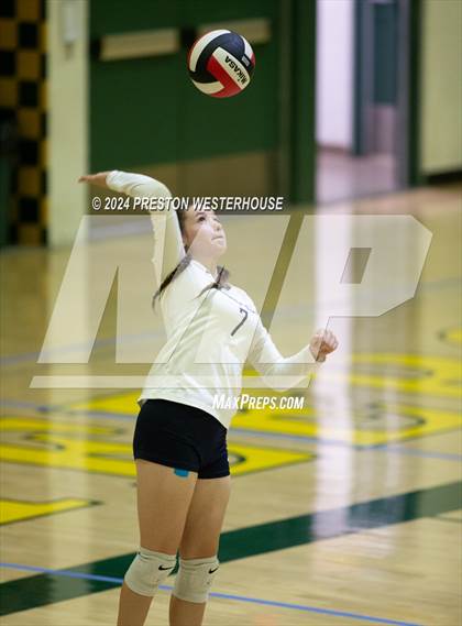 Thumbnail 3 in FR: Camarillo @ Moorpark photogallery.