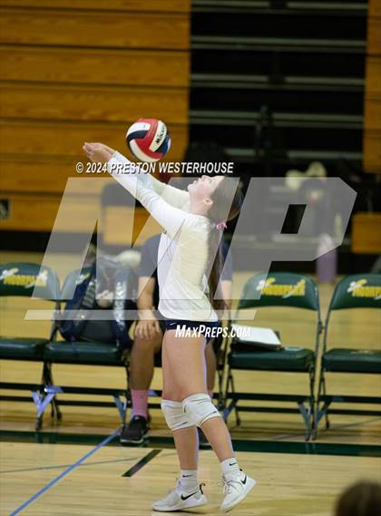 Thumbnail 2 in FR: Camarillo @ Moorpark photogallery.