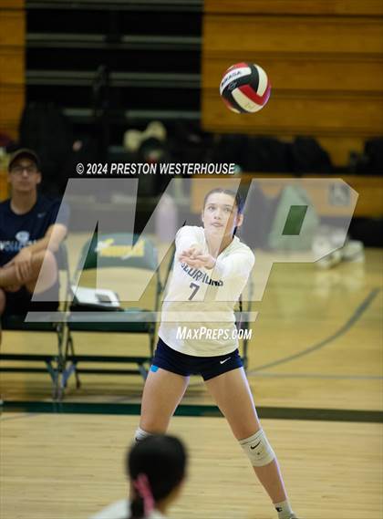 Thumbnail 2 in FR: Camarillo @ Moorpark photogallery.