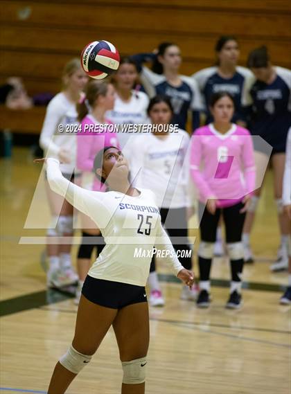 Thumbnail 2 in FR: Camarillo @ Moorpark photogallery.