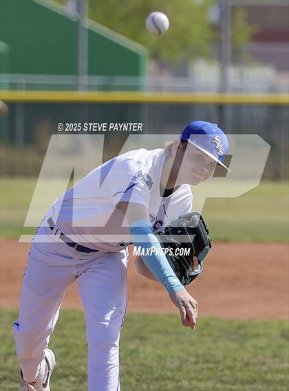 Thumbnail 2 in Rio Rico vs Snowflake photogallery.