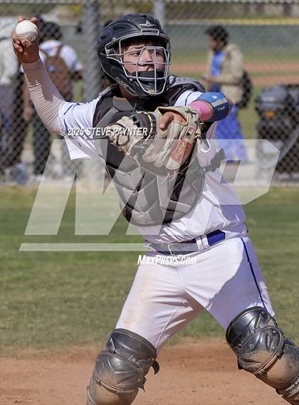 Thumbnail 1 in Rio Rico vs Snowflake photogallery.