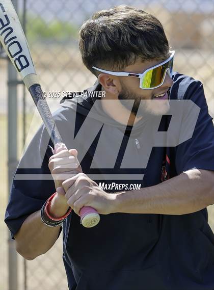 Thumbnail 2 in Rio Rico vs Snowflake photogallery.