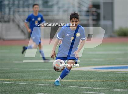 Thumbnail 2 in Chula Vista vs Grossmont (Grossmont Holiday Tournament) photogallery.