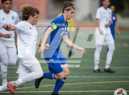 Thumbnail 3 in Chula Vista vs Grossmont (Grossmont Holiday Tournament) photogallery.