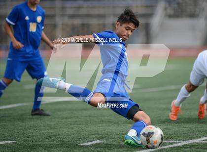 Thumbnail 2 in Chula Vista vs Grossmont (Grossmont Holiday Tournament) photogallery.