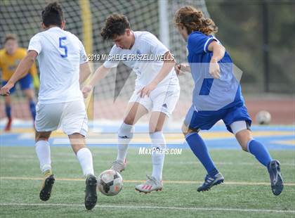 Thumbnail 1 in Chula Vista vs Grossmont (Grossmont Holiday Tournament) photogallery.