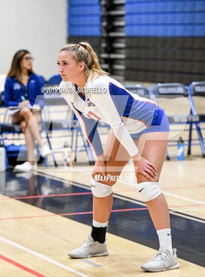 Thumbnail 3 in Moreno Valley vs McCall-Donnelly (NIKE Tournament of Champions) photogallery.