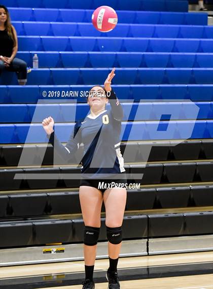 Thumbnail 3 in Moreno Valley vs McCall-Donnelly (NIKE Tournament of Champions) photogallery.