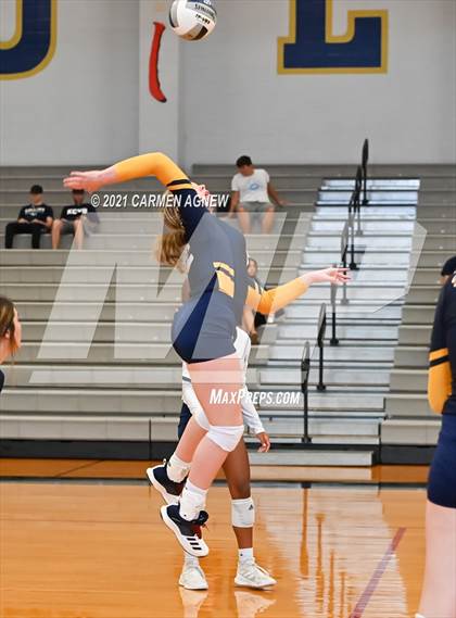 Thumbnail 3 in Cypress Ranch vs Klein Collins photogallery.