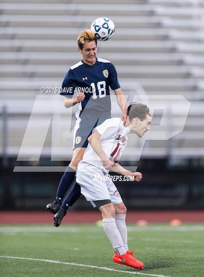 Thumbnail 2 in Lincoln-Sudbury vs. Lexington (MIAA Division 1 North Semifinal) photogallery.