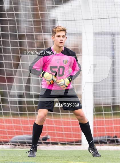 Thumbnail 3 in Lincoln-Sudbury vs. Lexington (MIAA Division 1 North Semifinal) photogallery.