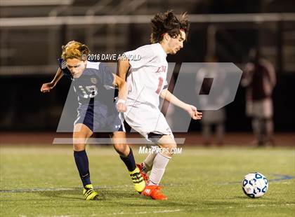 Thumbnail 2 in Lincoln-Sudbury vs. Lexington (MIAA Division 1 North Semifinal) photogallery.