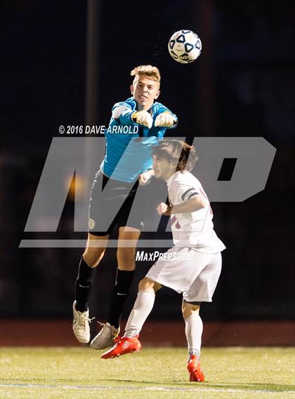 Thumbnail 3 in Lincoln-Sudbury vs. Lexington (MIAA Division 1 North Semifinal) photogallery.
