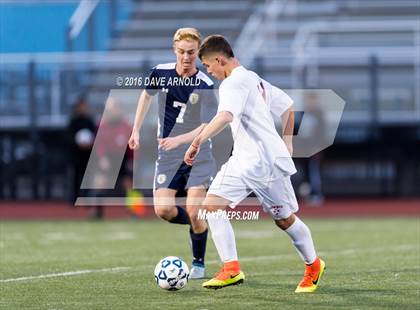 Thumbnail 2 in Lincoln-Sudbury vs. Lexington (MIAA Division 1 North Semifinal) photogallery.