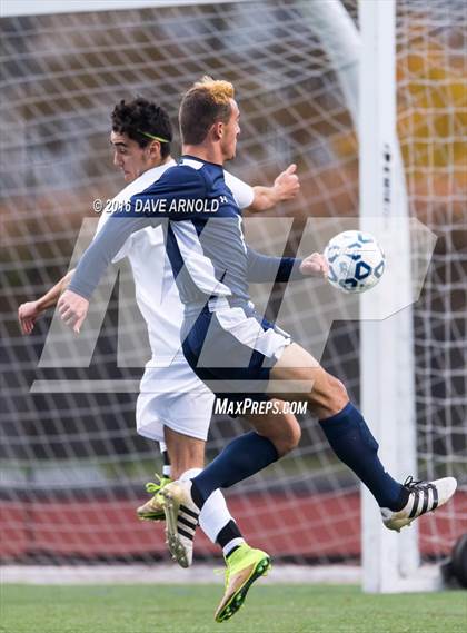 Thumbnail 2 in Lincoln-Sudbury vs. Lexington (MIAA Division 1 North Semifinal) photogallery.