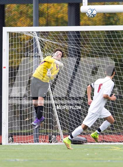 Thumbnail 2 in Lincoln-Sudbury vs. Lexington (MIAA Division 1 North Semifinal) photogallery.