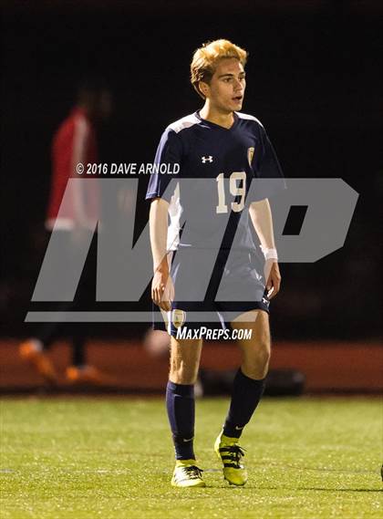Thumbnail 2 in Lincoln-Sudbury vs. Lexington (MIAA Division 1 North Semifinal) photogallery.